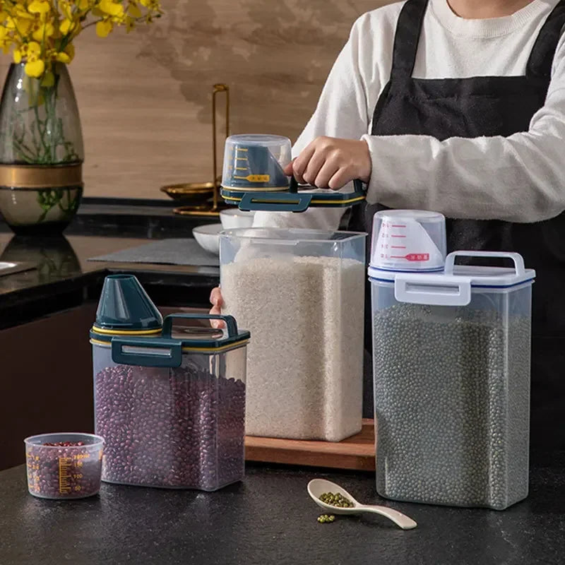 FreshPaws Food Storage Container